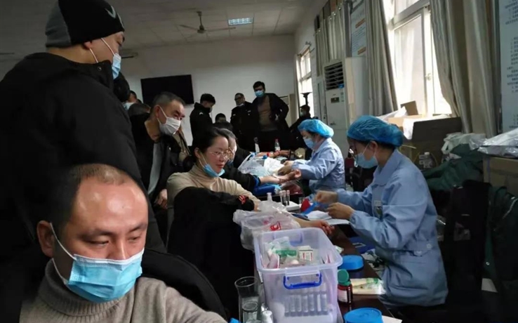 点滴热血汇聚，，，，，梦之城爱心传递
